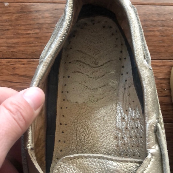 Sperry metallic gold loafers - Picture 4 of 5